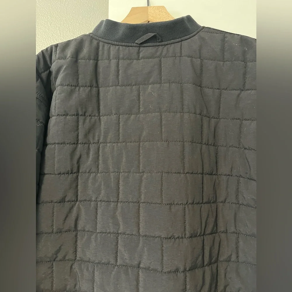 Carhartt Quilted XL Bomber Jacket Mens Large Black Puffer Zip Pockets Liner Only - Picture 6 of 15